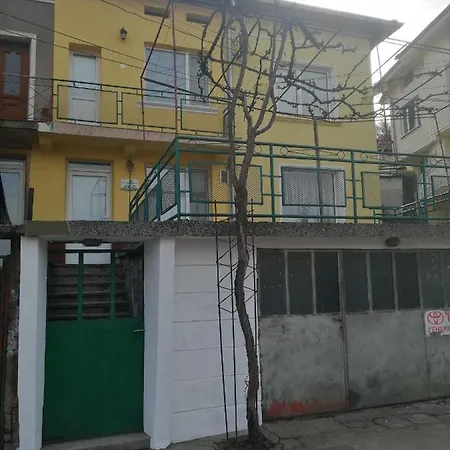 Дом Тодор И Тота Мутевски Troyan  Esterno foto